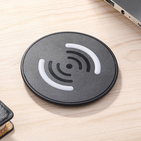 Wholesale Ultra-Slim Wireless Charger 5V / 1.5A for Qi Compatible Device (Black)